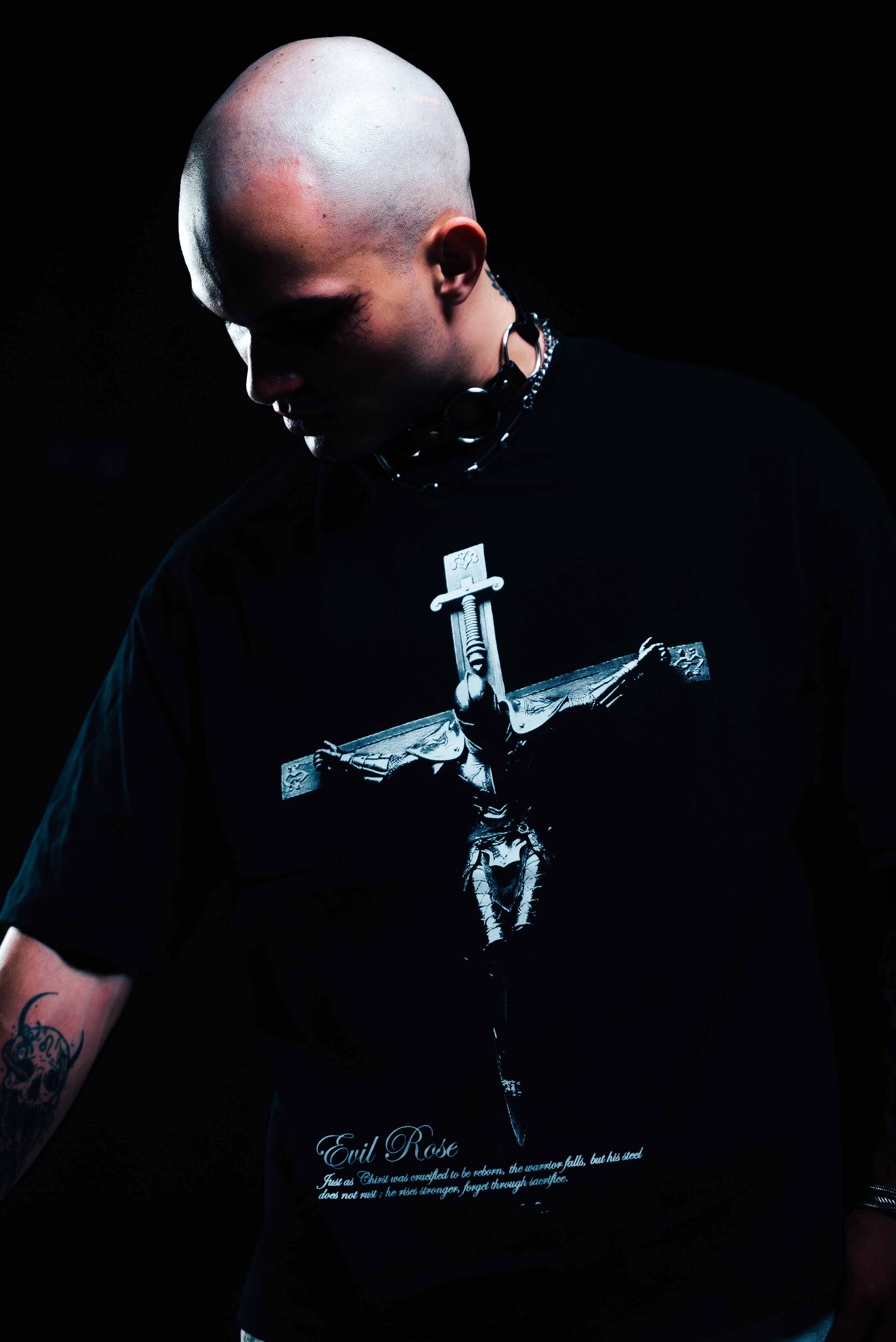 T-SHIRT THE CROSS