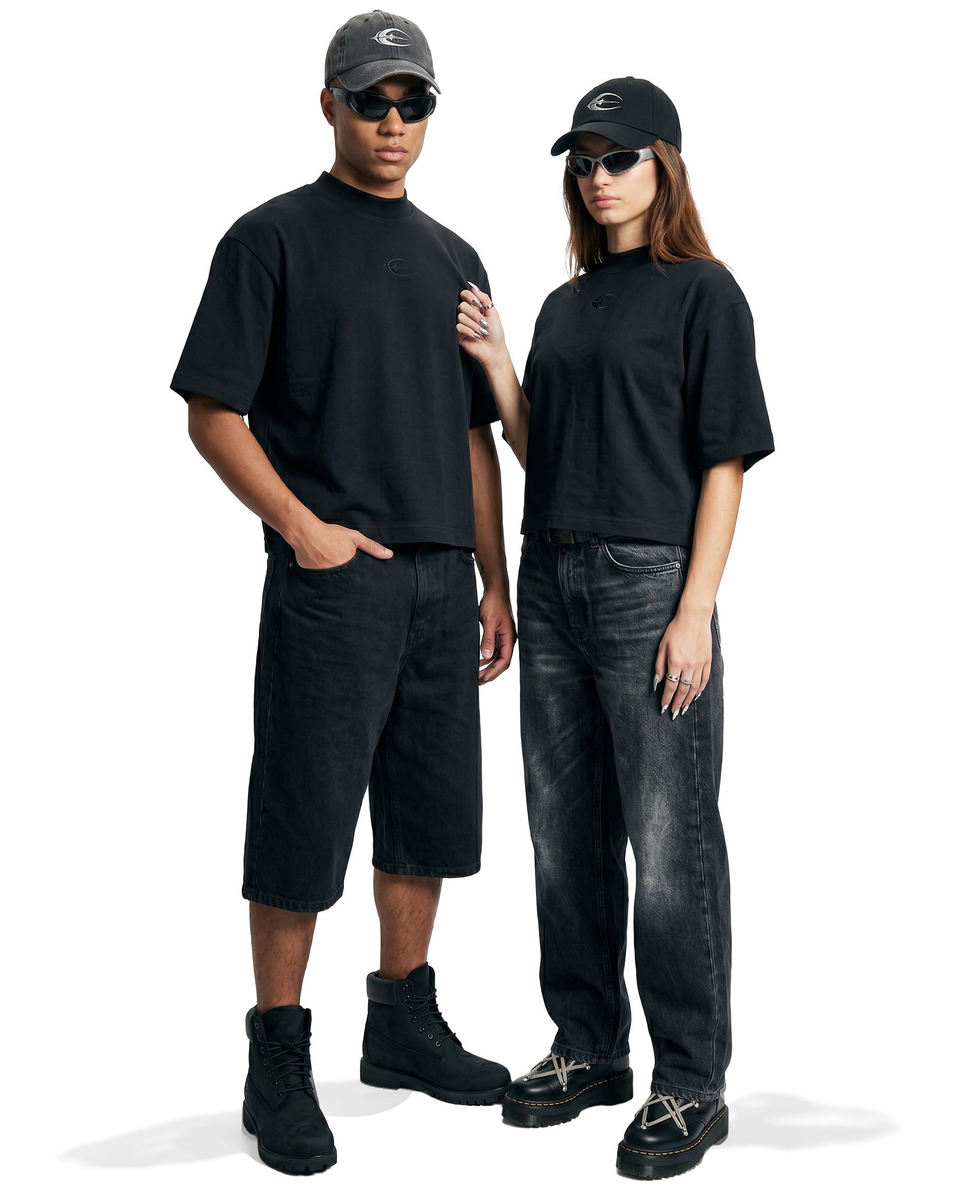 BASIC T-SHIRT
